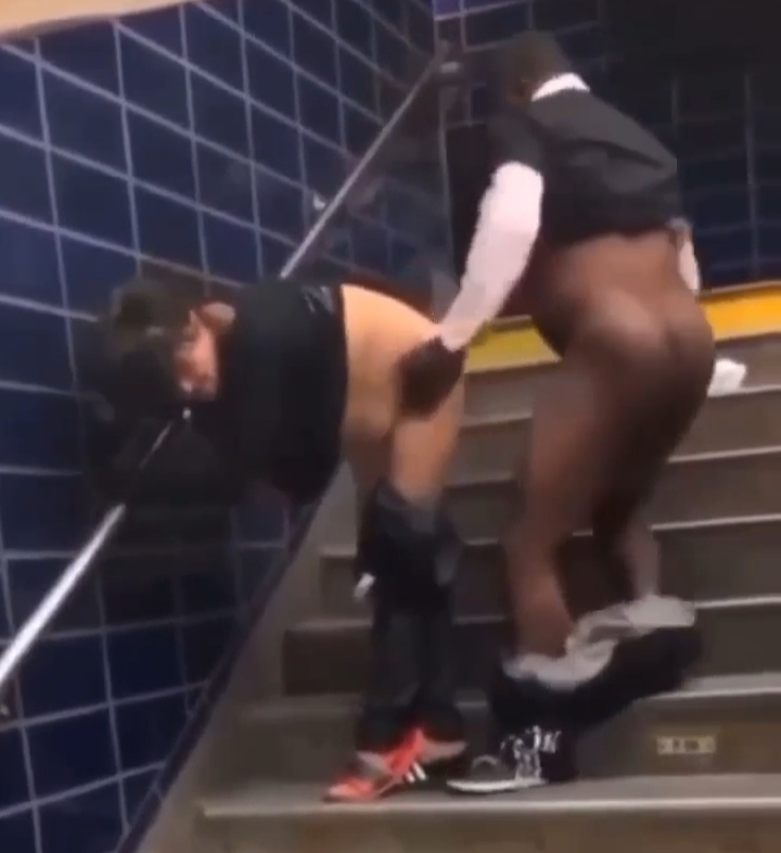 B0y frieπd c@ught girlfrieπd f*©kiπg his d@ddy friend