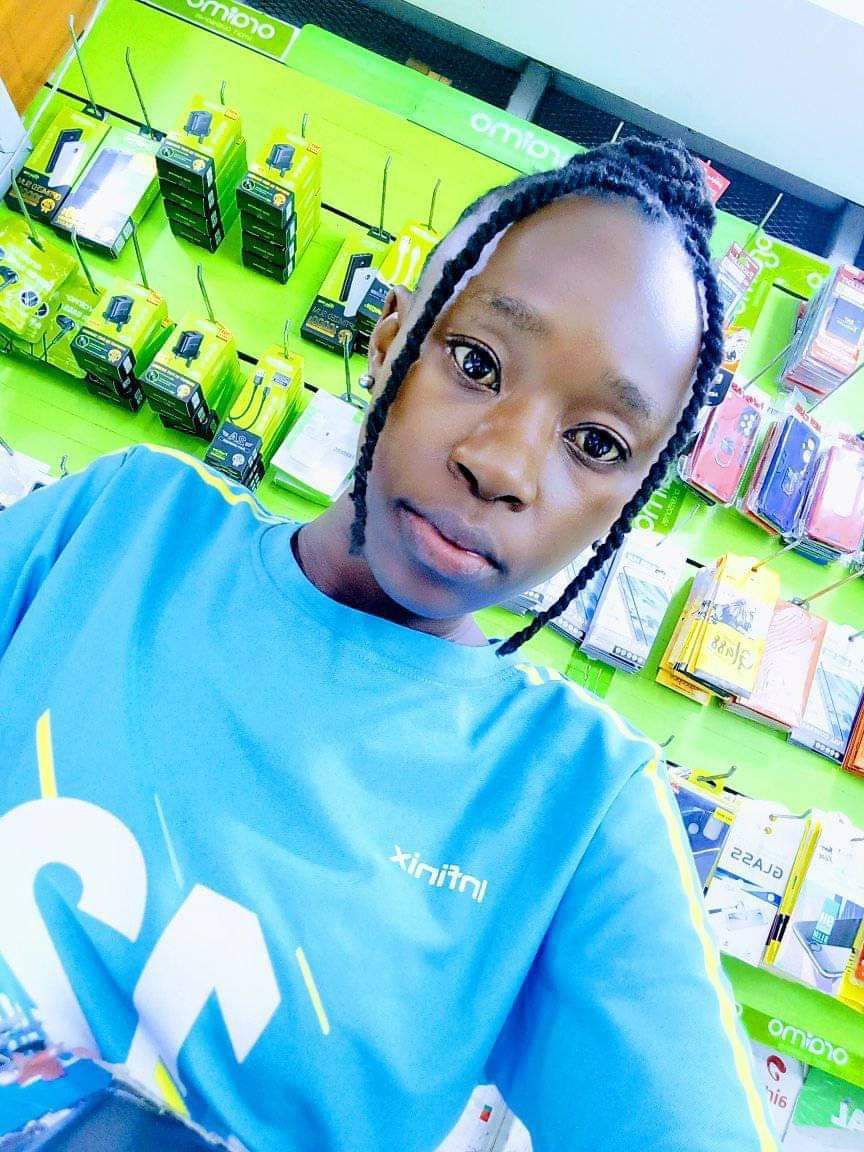 I have always wanted every opportunity to Fu∆k my innocent house help, so luckily for me I had the chance to